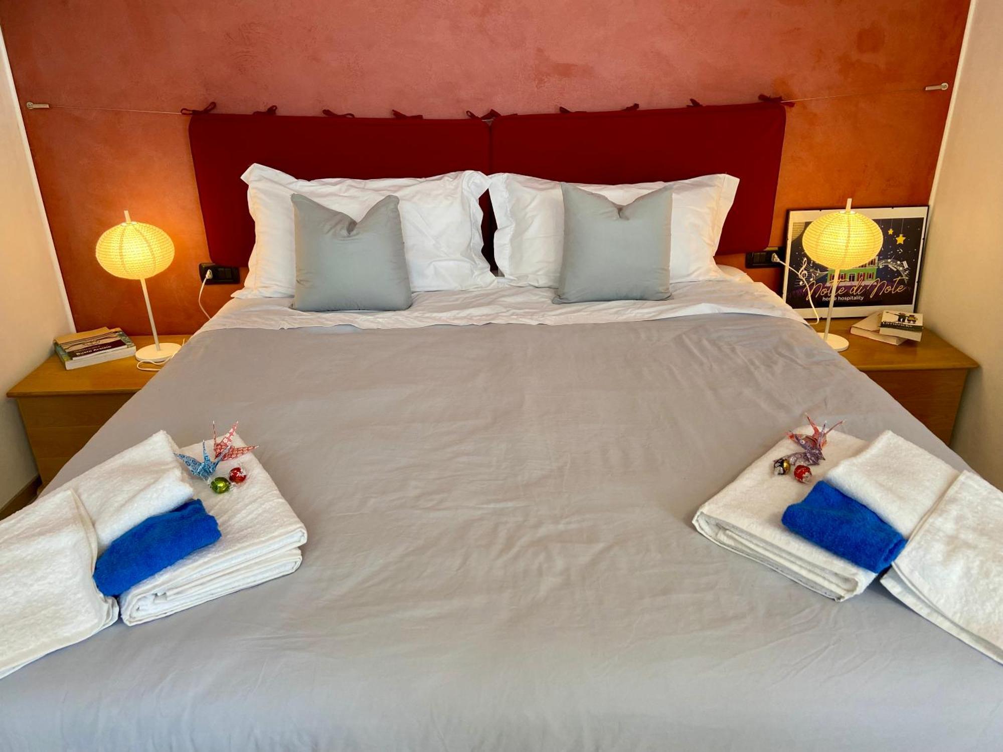 Notte Di Note - Home Hospitality ブスト・アルシーツィオ エクステリア 写真
