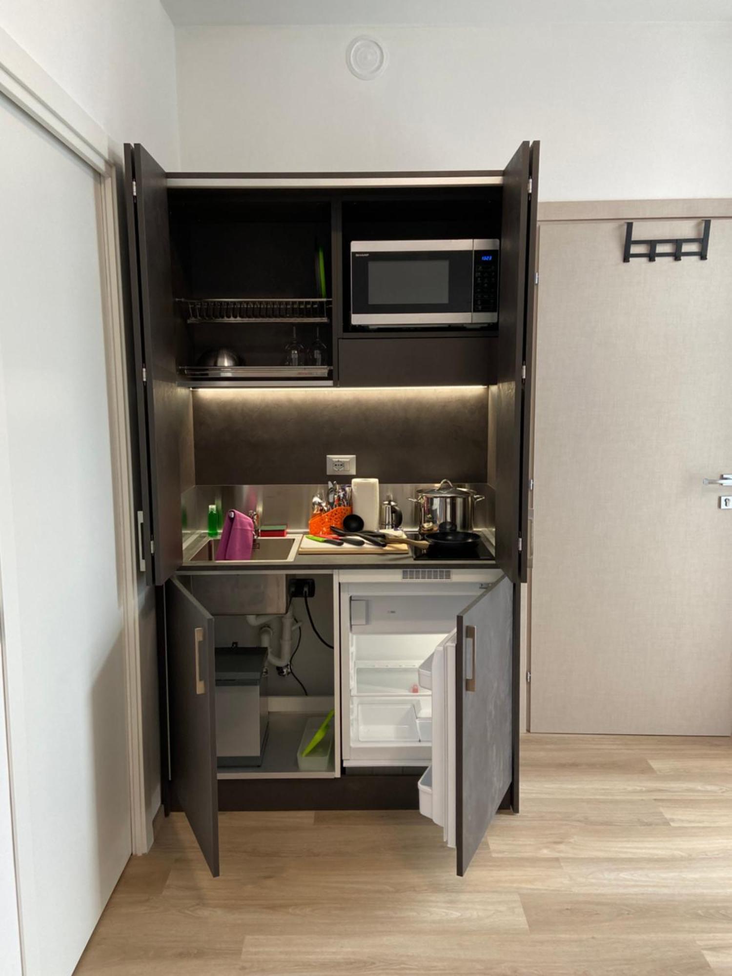 Notte Di Note - Home Hospitality ブスト・アルシーツィオ エクステリア 写真